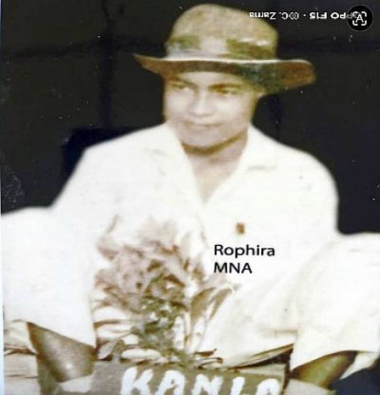 titi ZALEN : Rophira nghilh loh nan